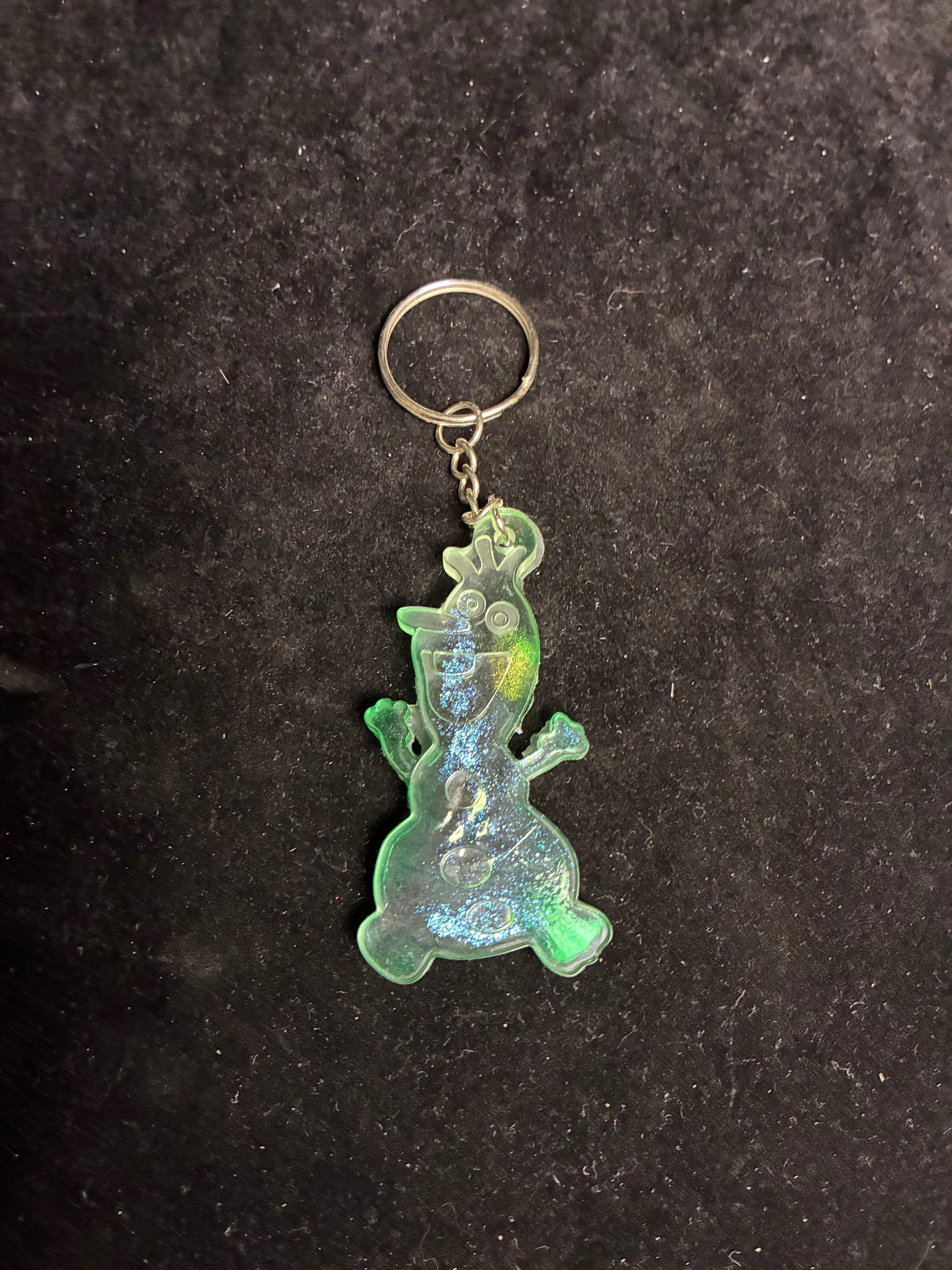 Porte clé olaf vert LES MERVEILLES DE SONIA