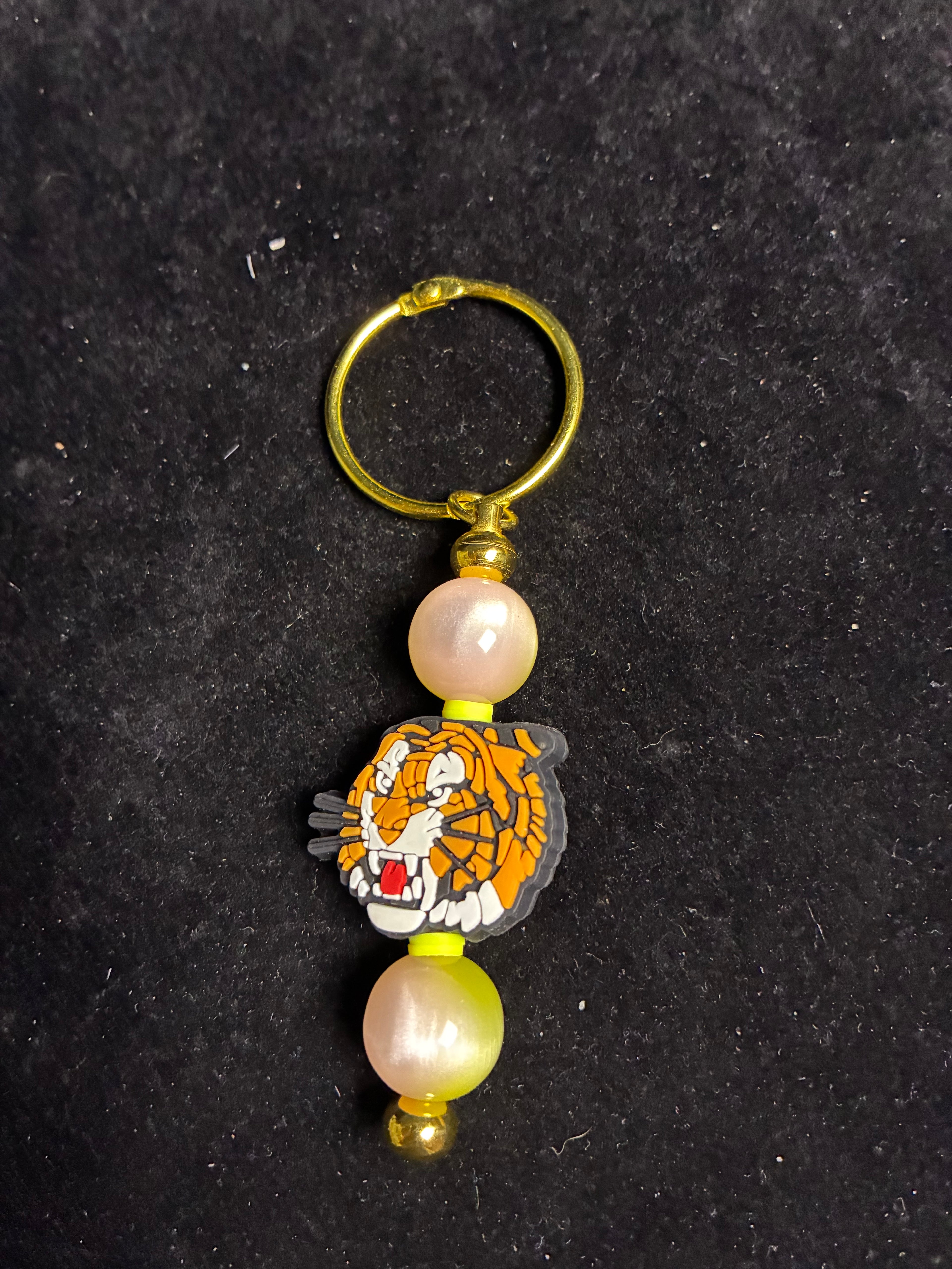 Porte clé tigre perles de verre ou résine LES MERVEILLES DE SONIA