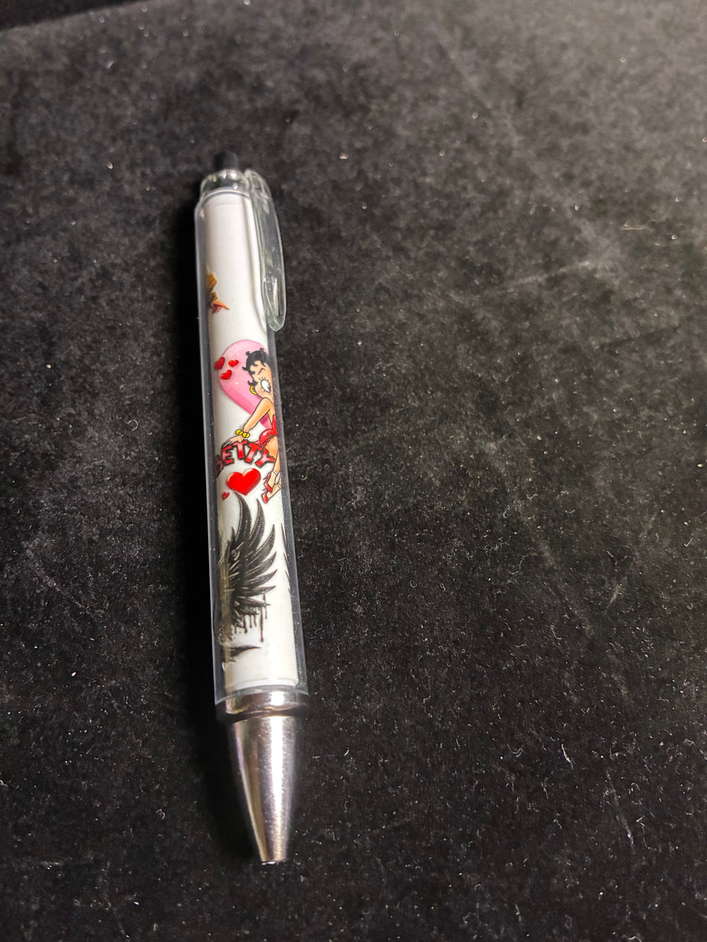 Stylo Betty boop jaune rouge noir LES MERVEILLES DE SONIA