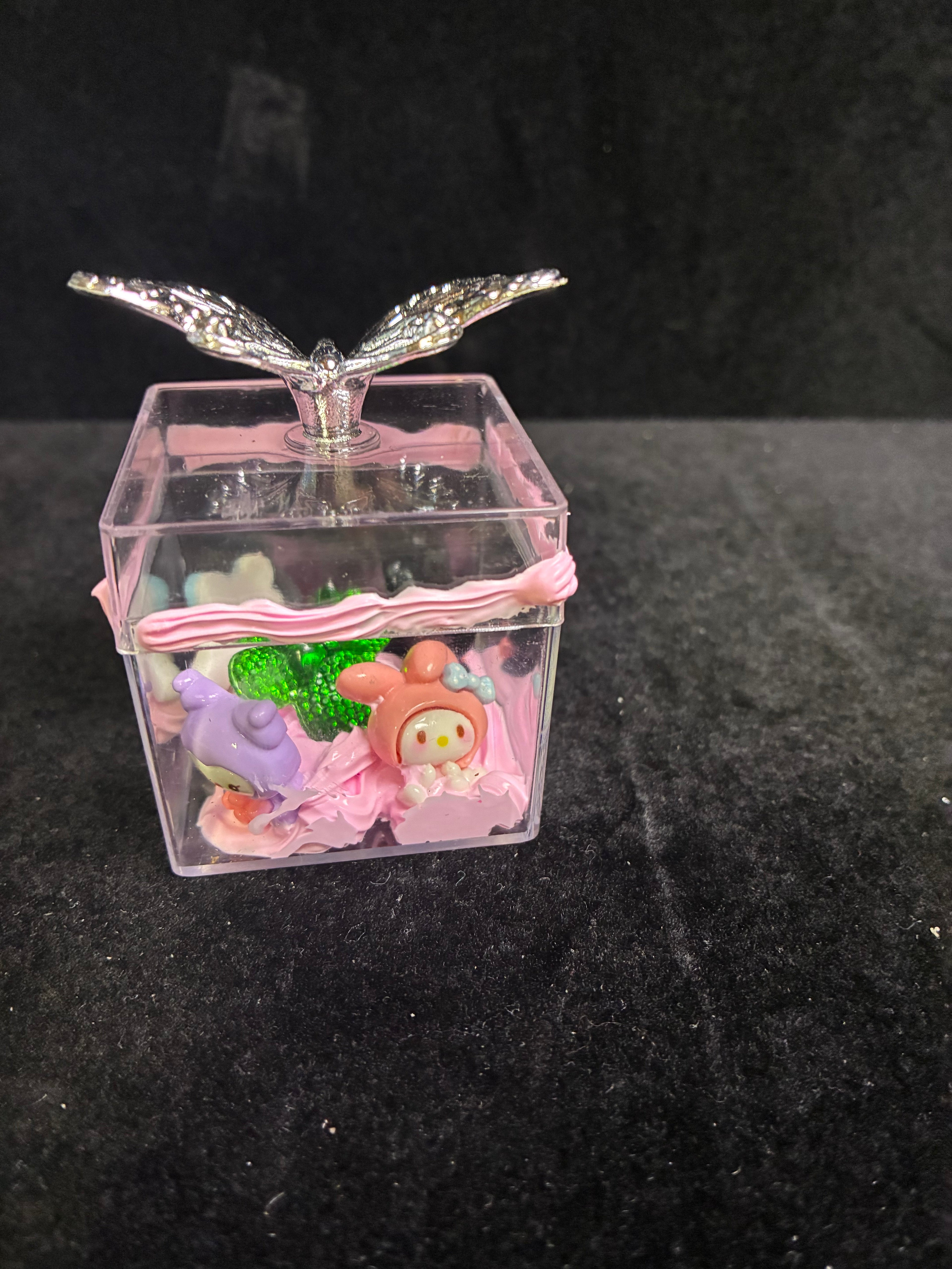 Boîte papillon sanrio LES MERVEILLES DE SONIA