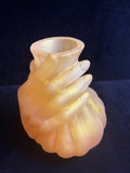 Grand vase main doré LES MERVEILLES DE SONIA