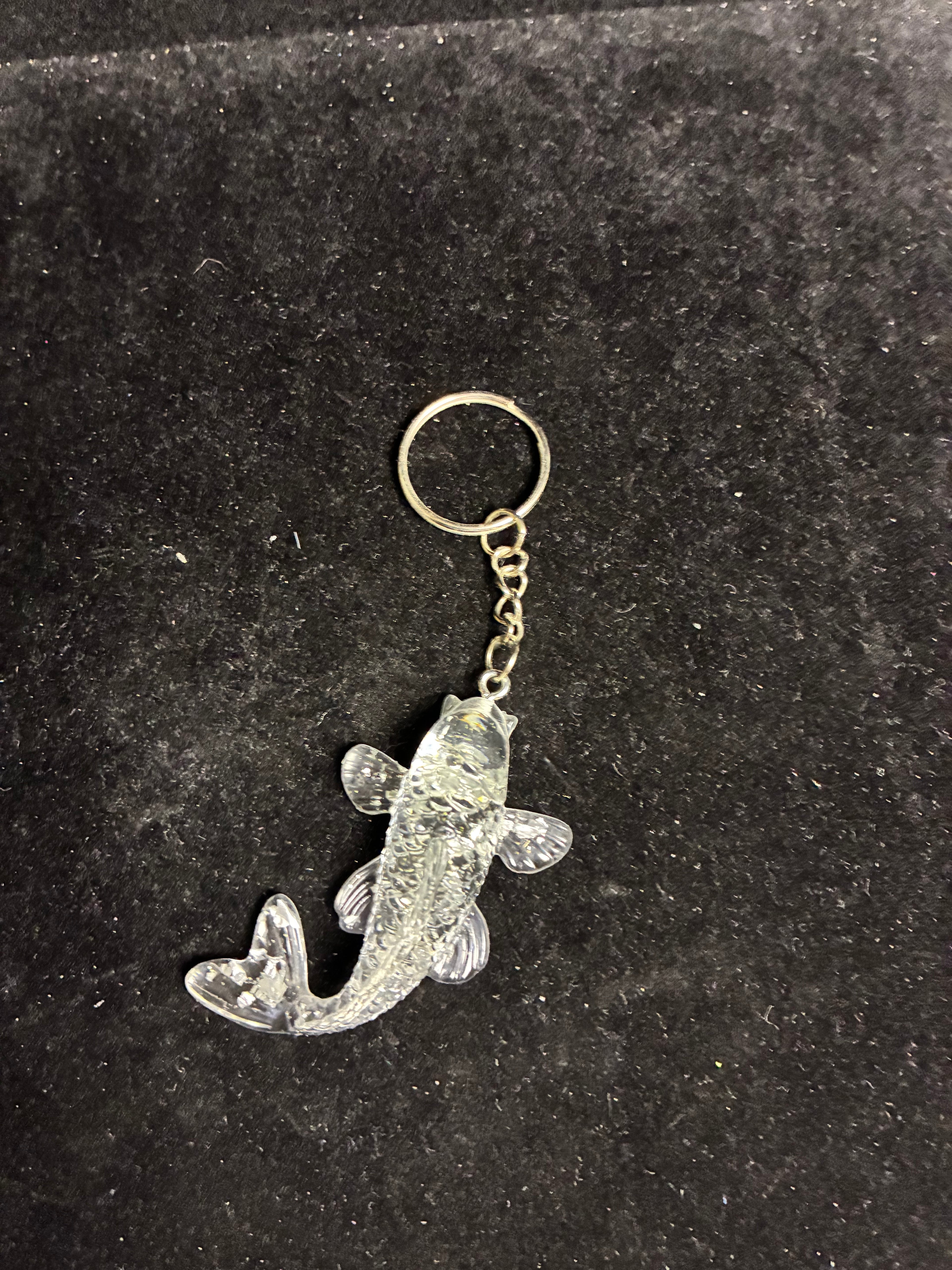 Porte clé poisson feuille d’or argent LES MERVEILLES DE SONIA