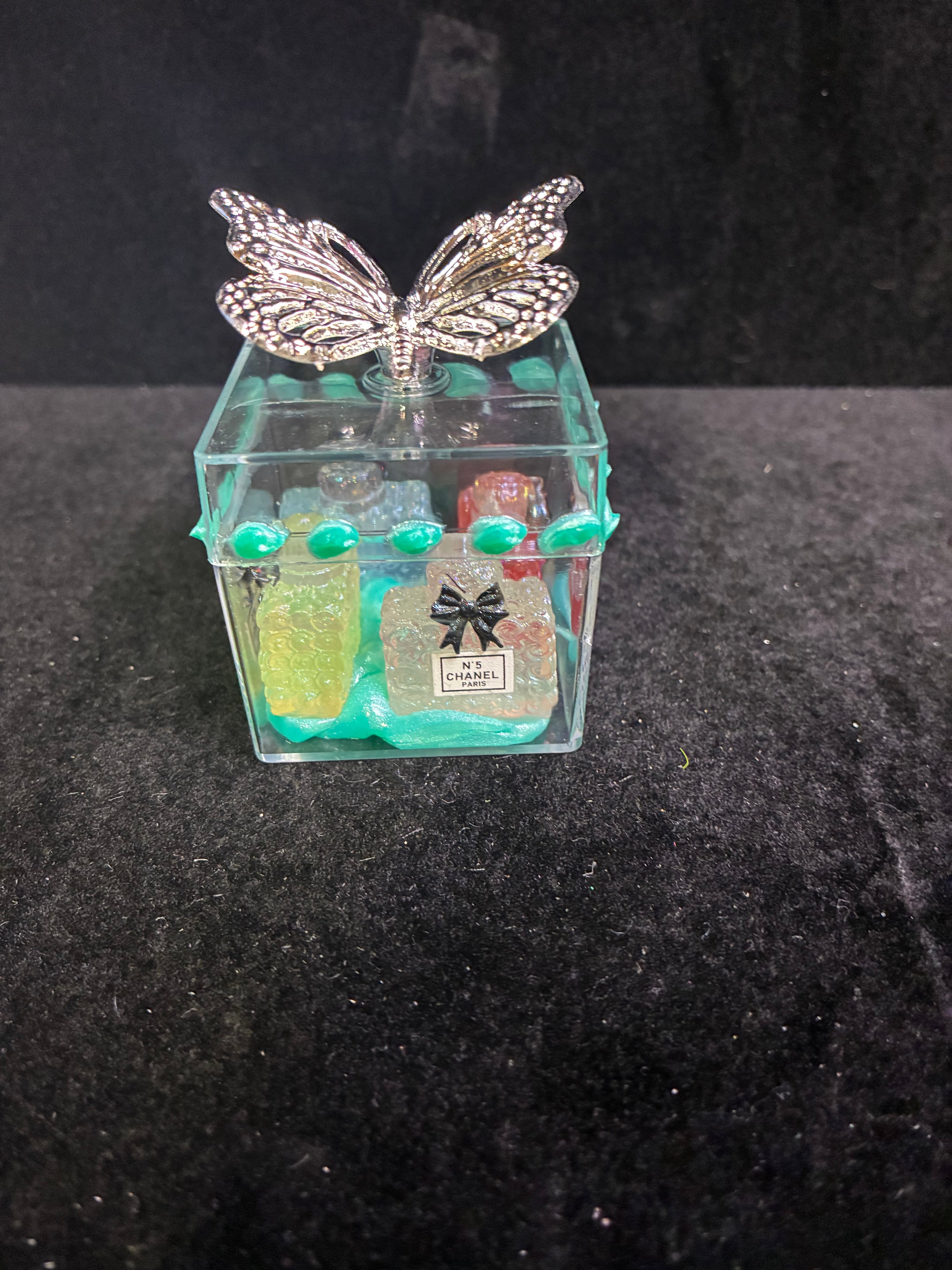 Boîte papillon parfums LES MERVEILLES DE SONIA