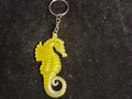 Porte clé hippocampe jaune LES MERVEILLES DE SONIA