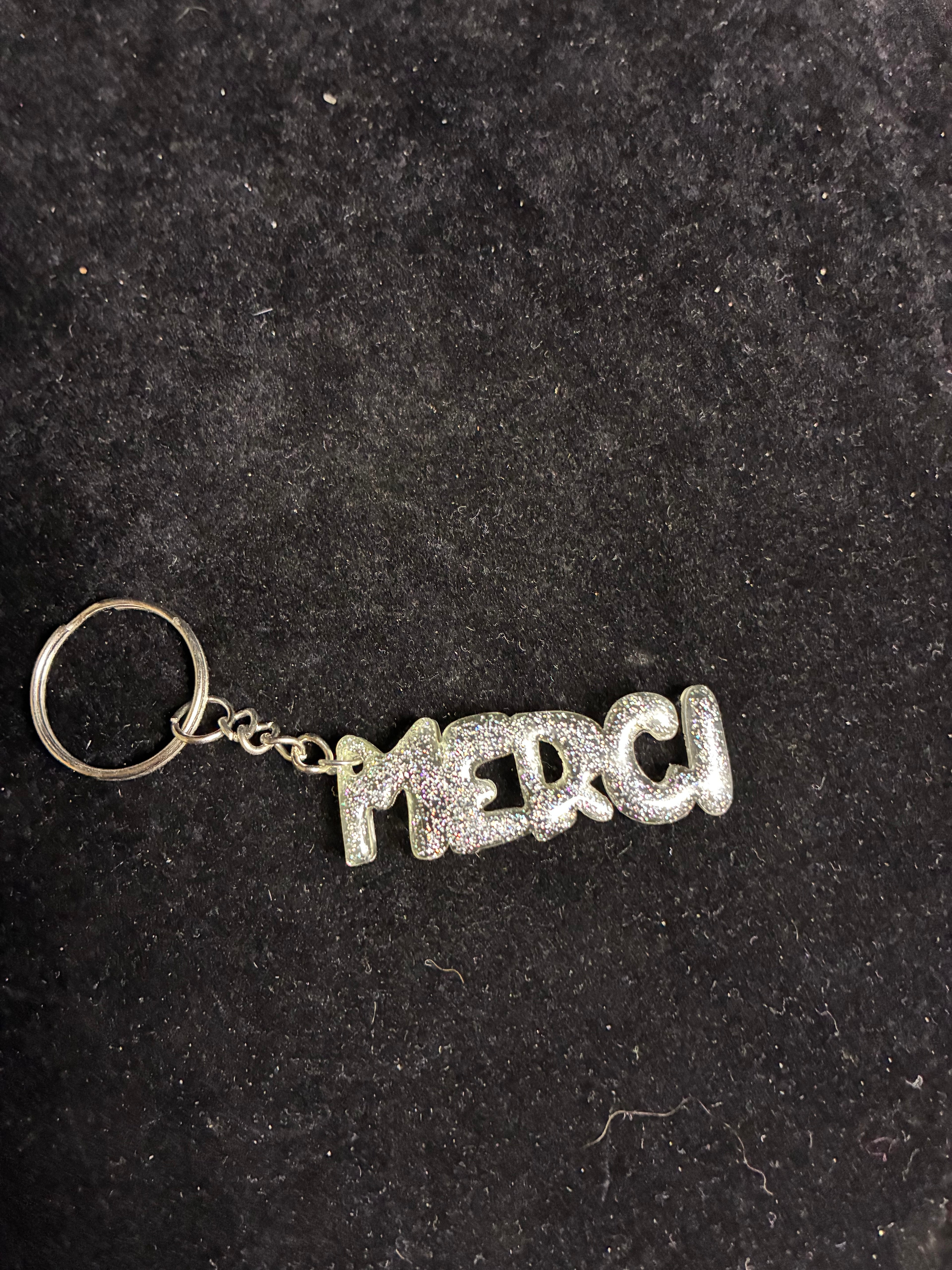 Porte clé merci pailletée résine LES MERVEILLES DE SONIA