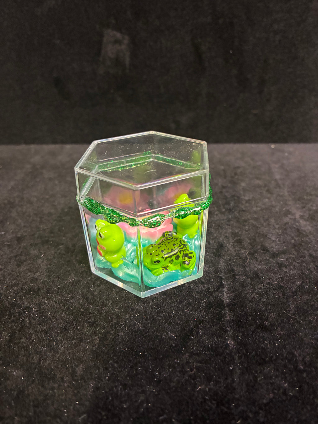 Boîte hexagonale grenouille LES MERVEILLES DE SONIA