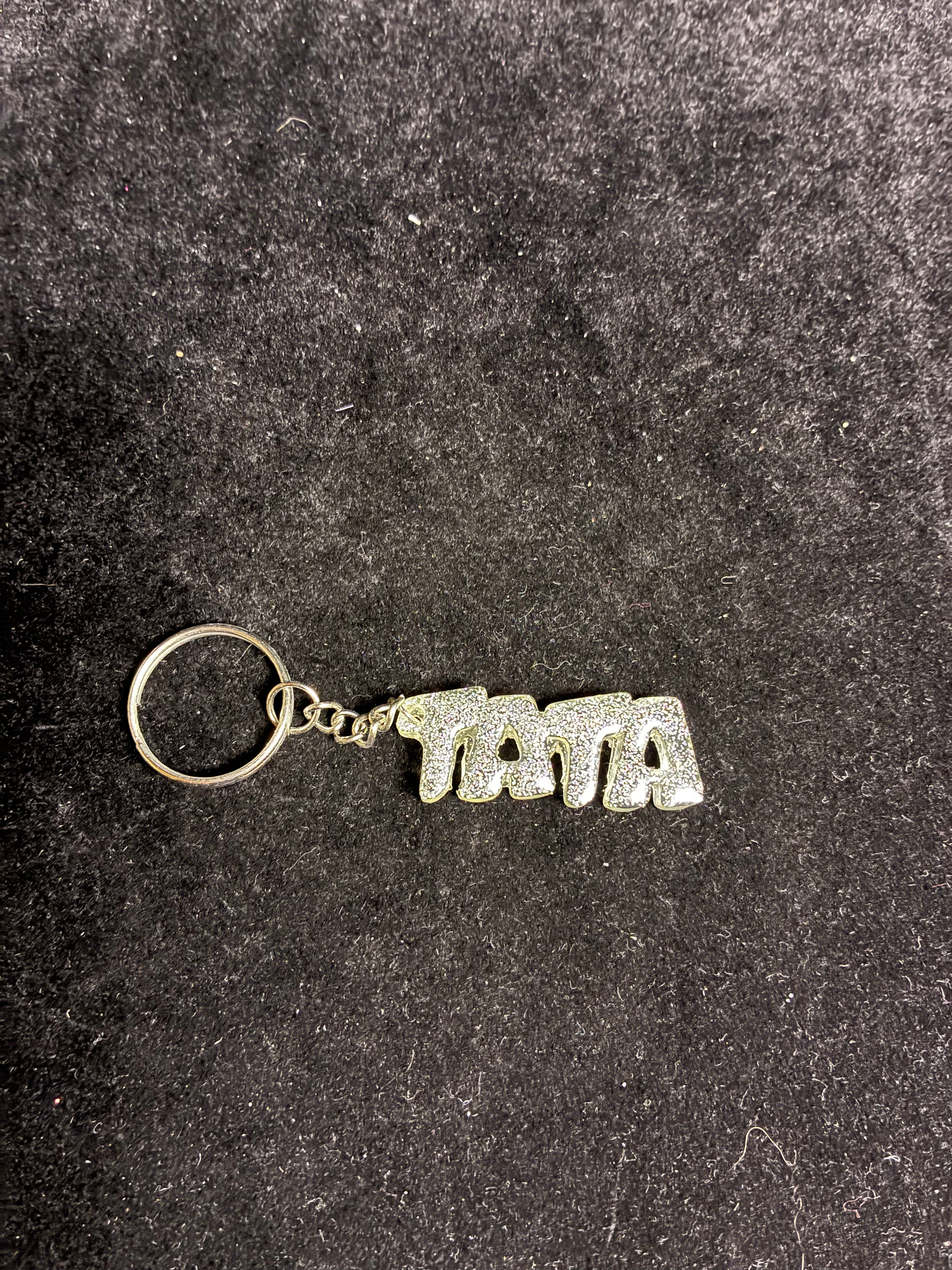 Porte clé tata holographique résine LES MERVEILLES DE SONIA