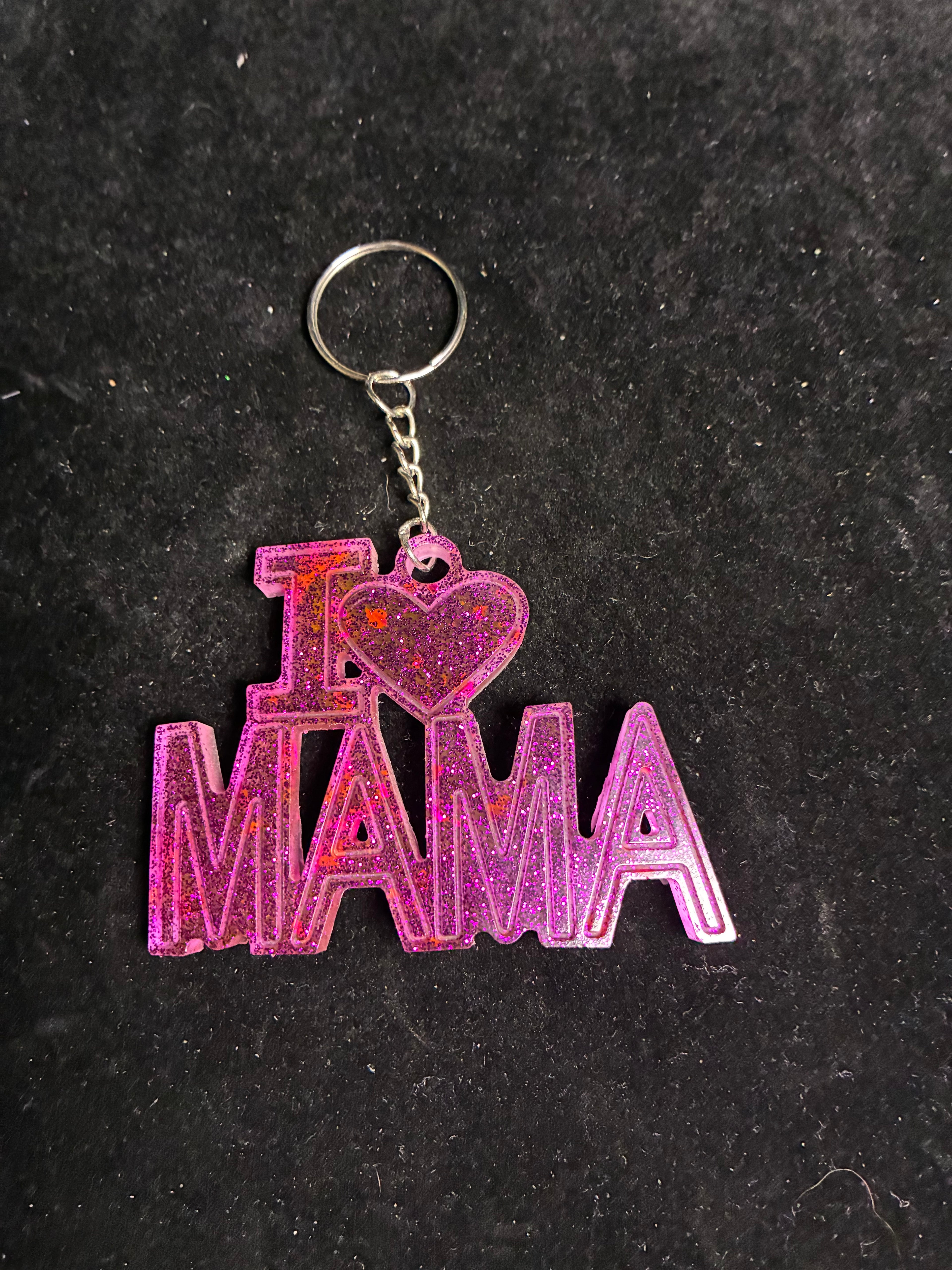 Porte clé I Love mama fushia résine LES MERVEILLES DE SONIA