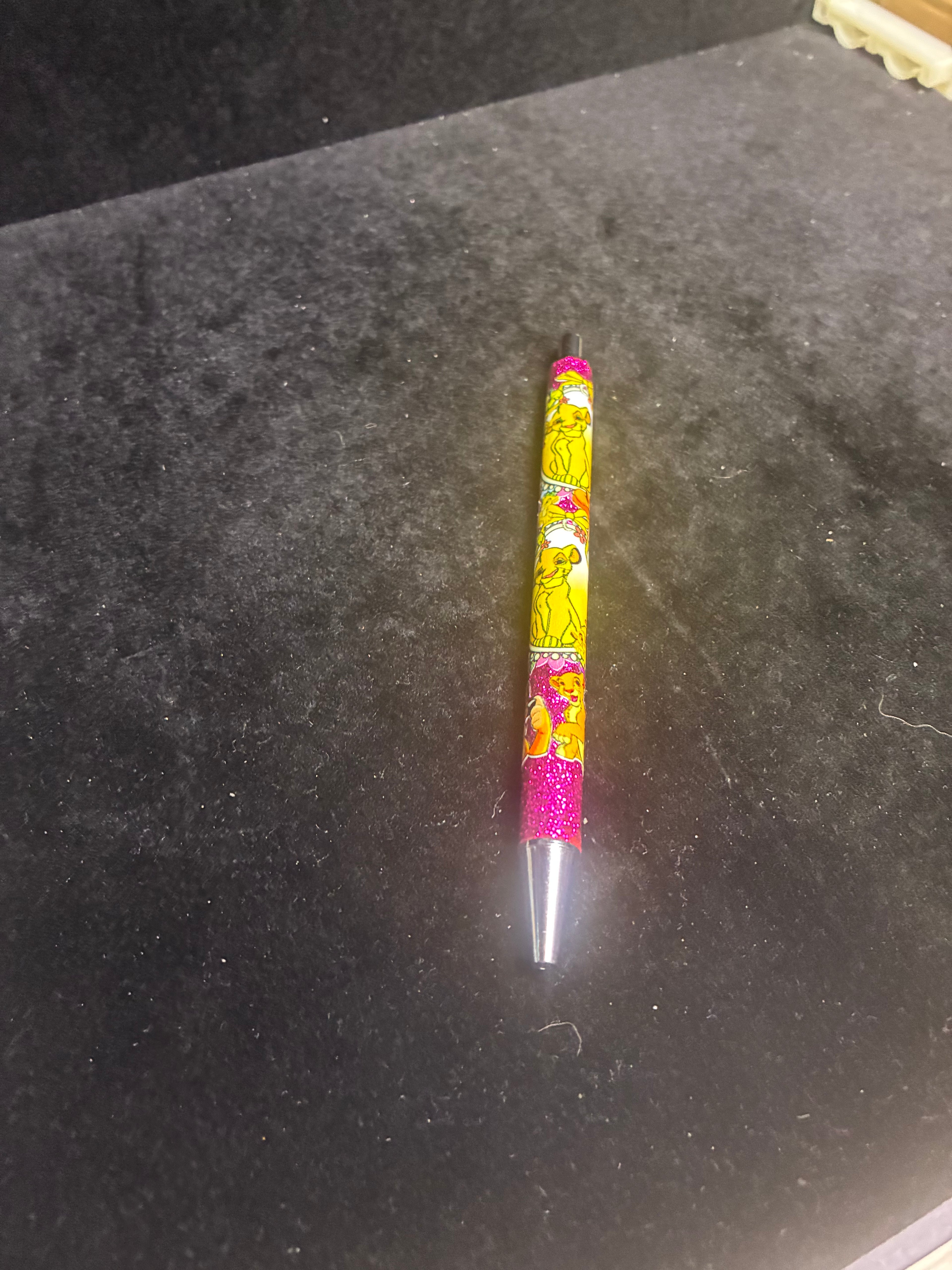 Stylo pailletée roi lion LES MERVEILLES DE SONIA