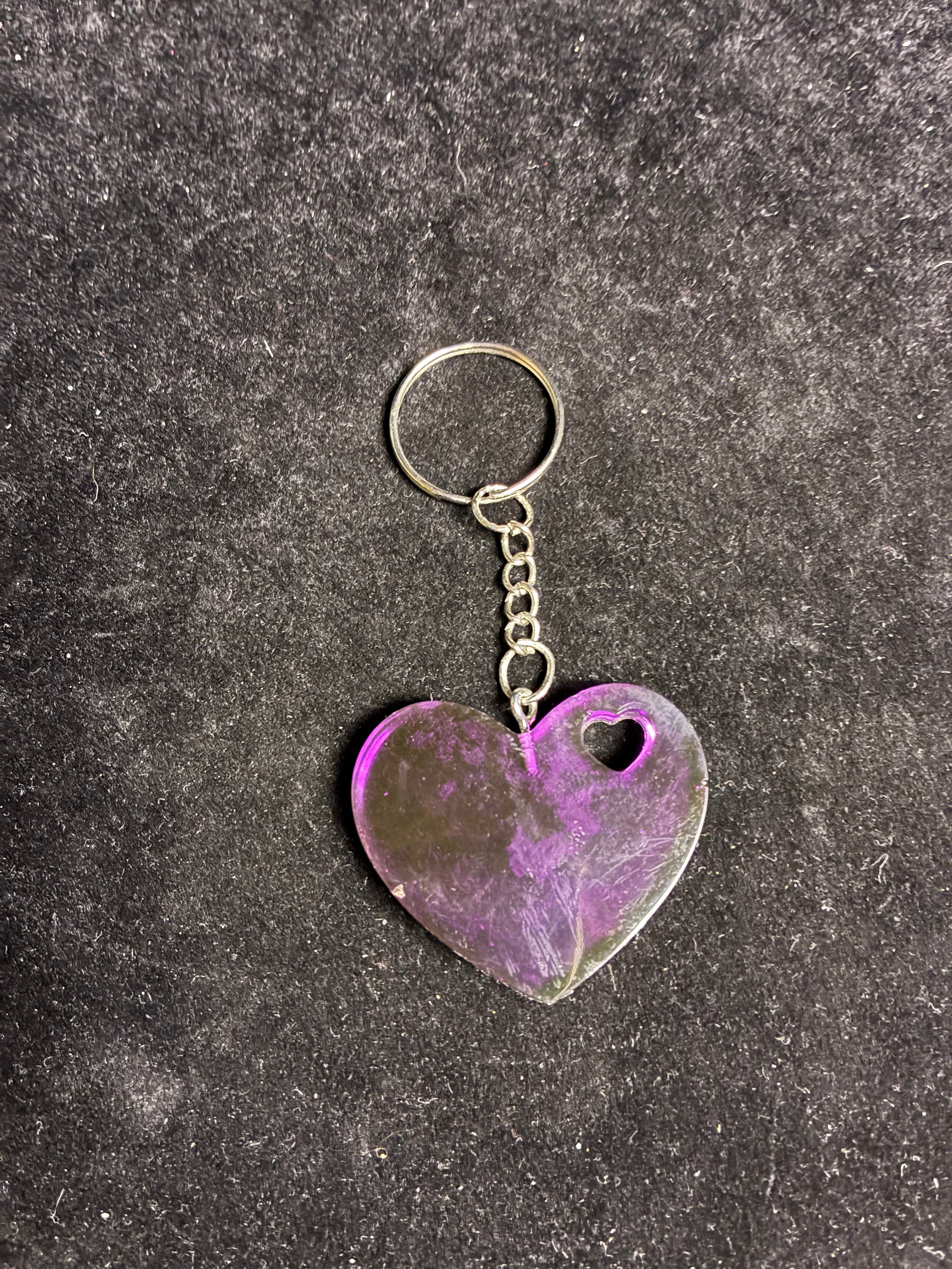 Porte clé cœur violet LES MERVEILLES DE SONIA
