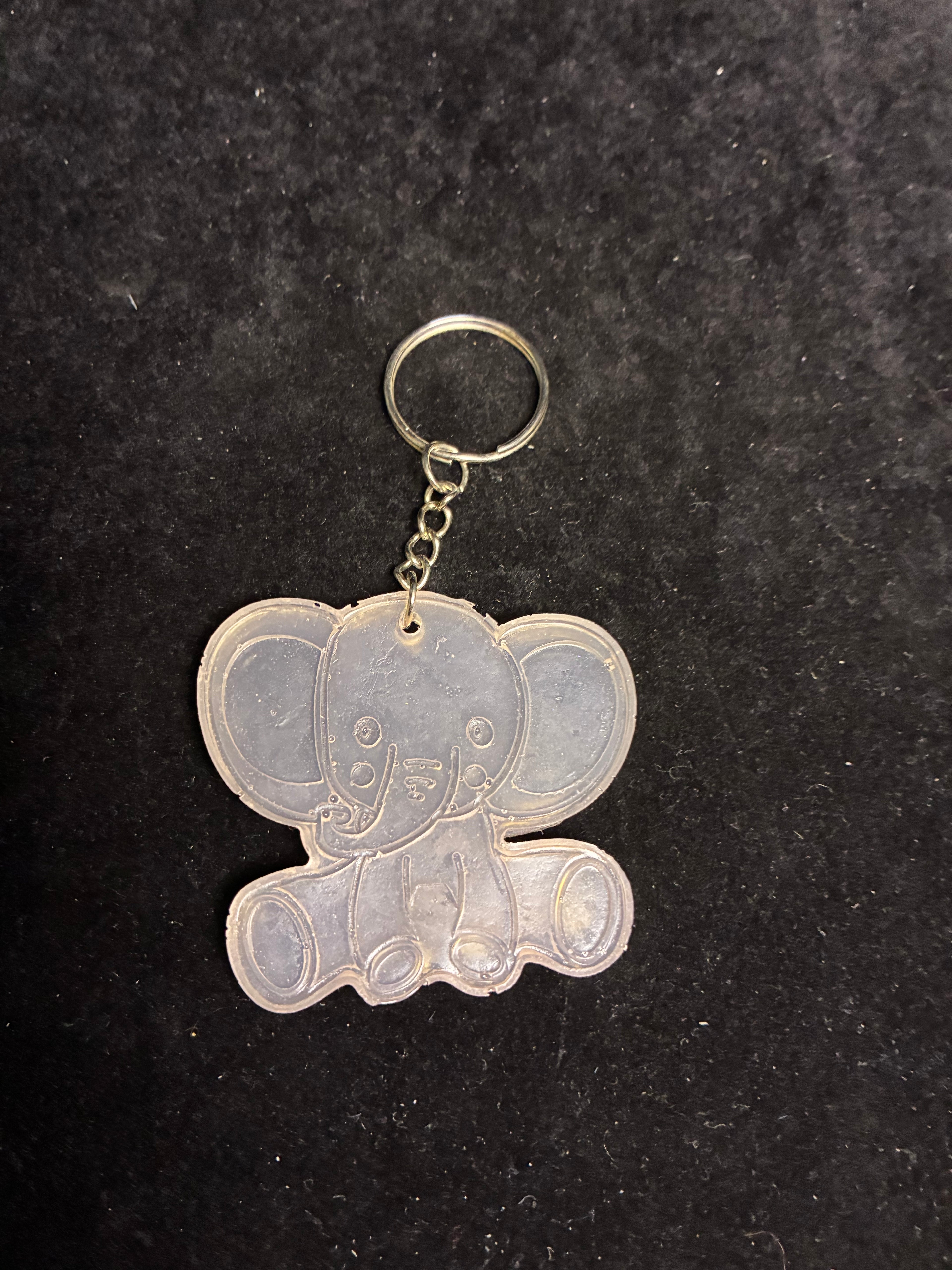 Porte clé éléphant rose LES MERVEILLES DE SONIA