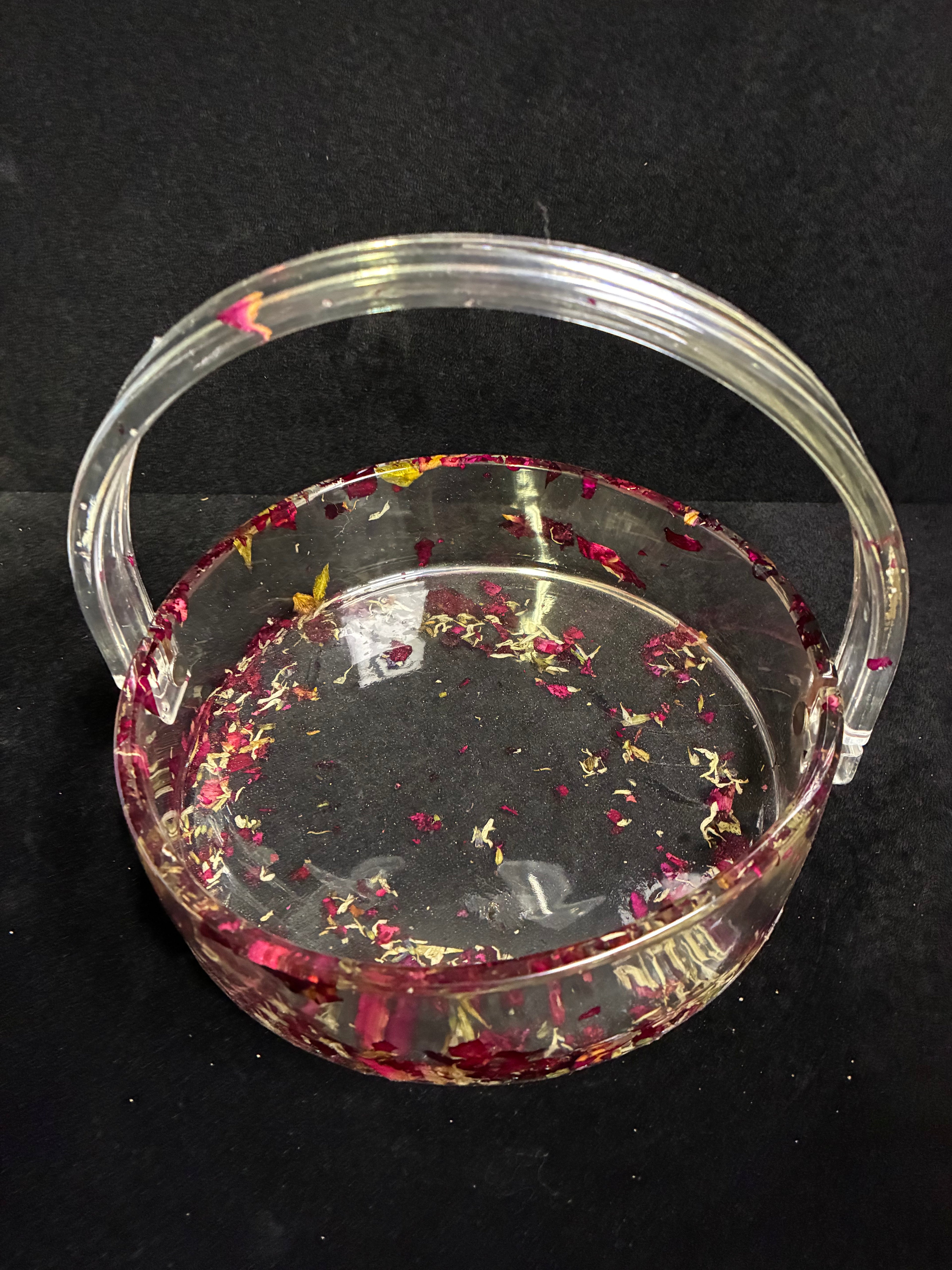 Panier en pétale de roses