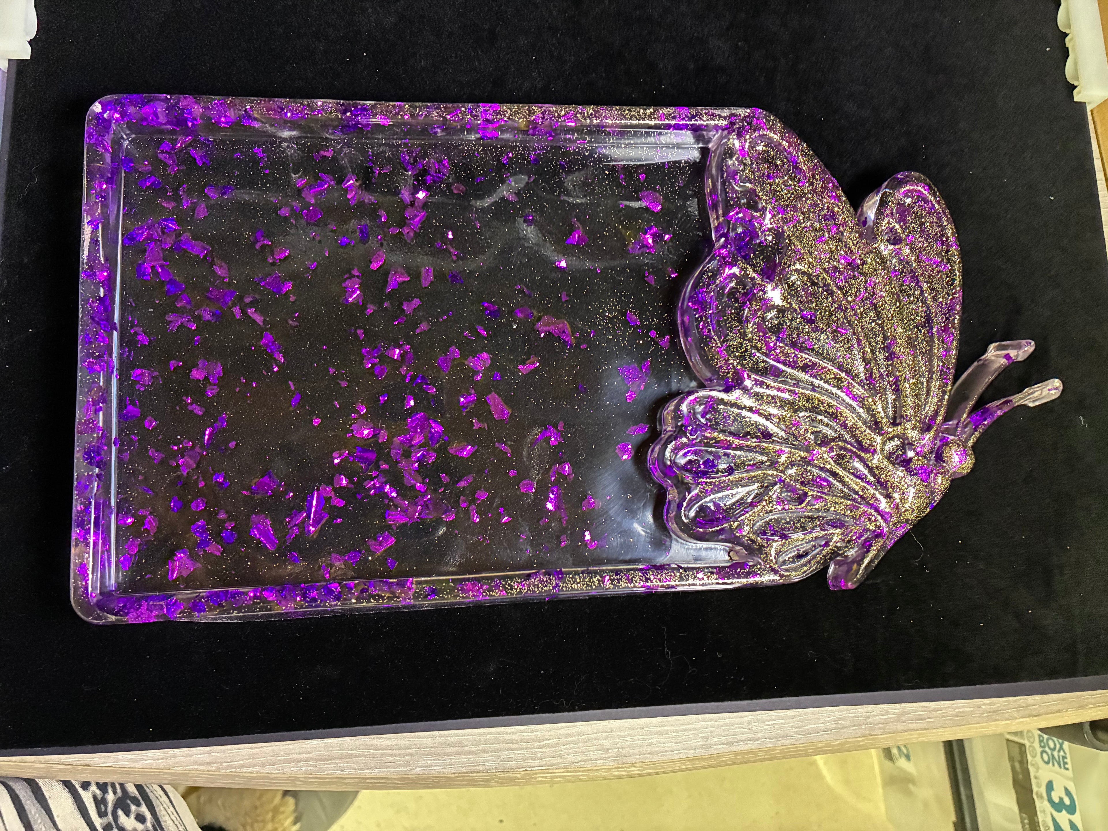 Plateau papillon feuille d’or violette