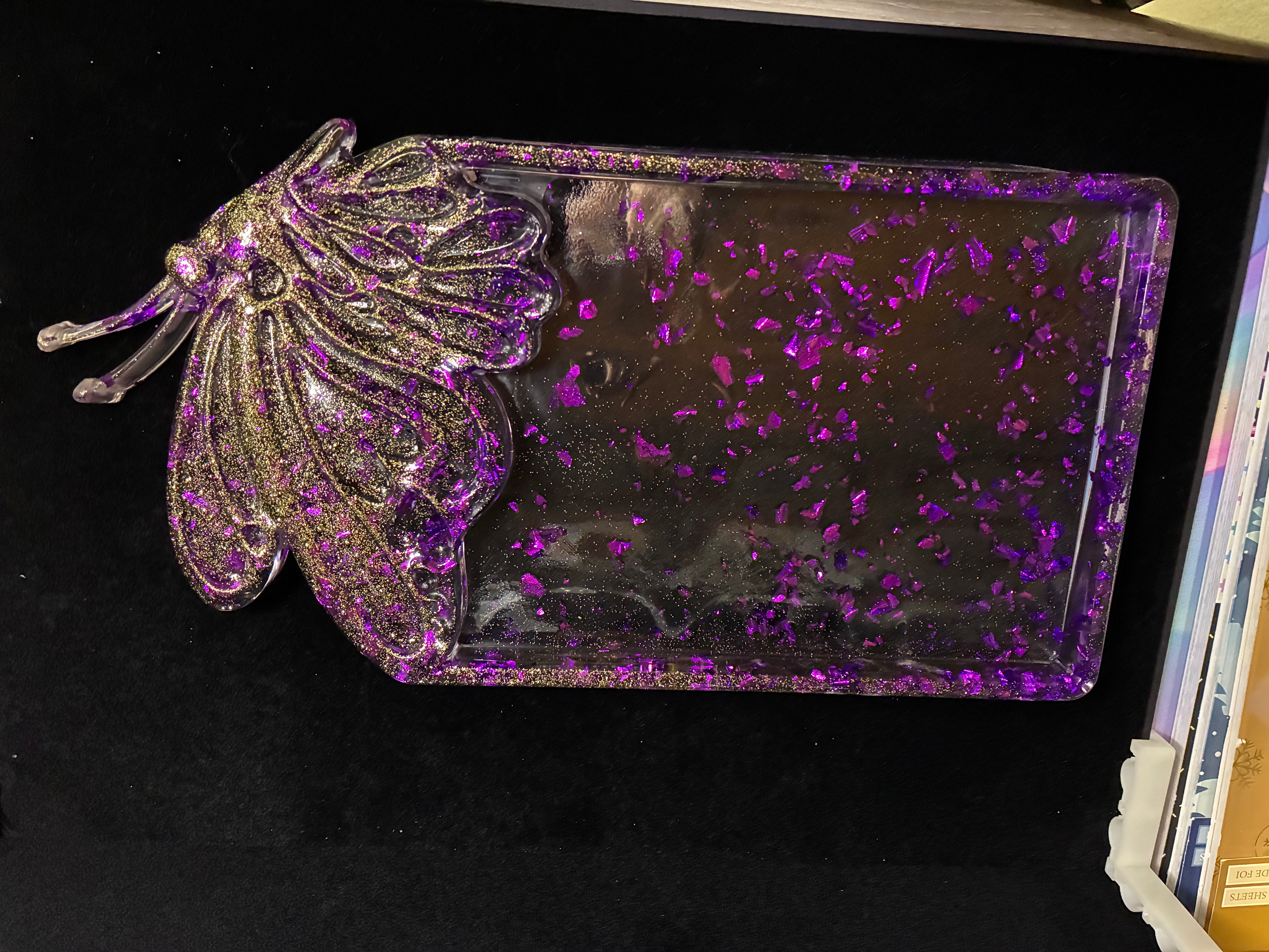 Plateau papillon feuille d’or violette