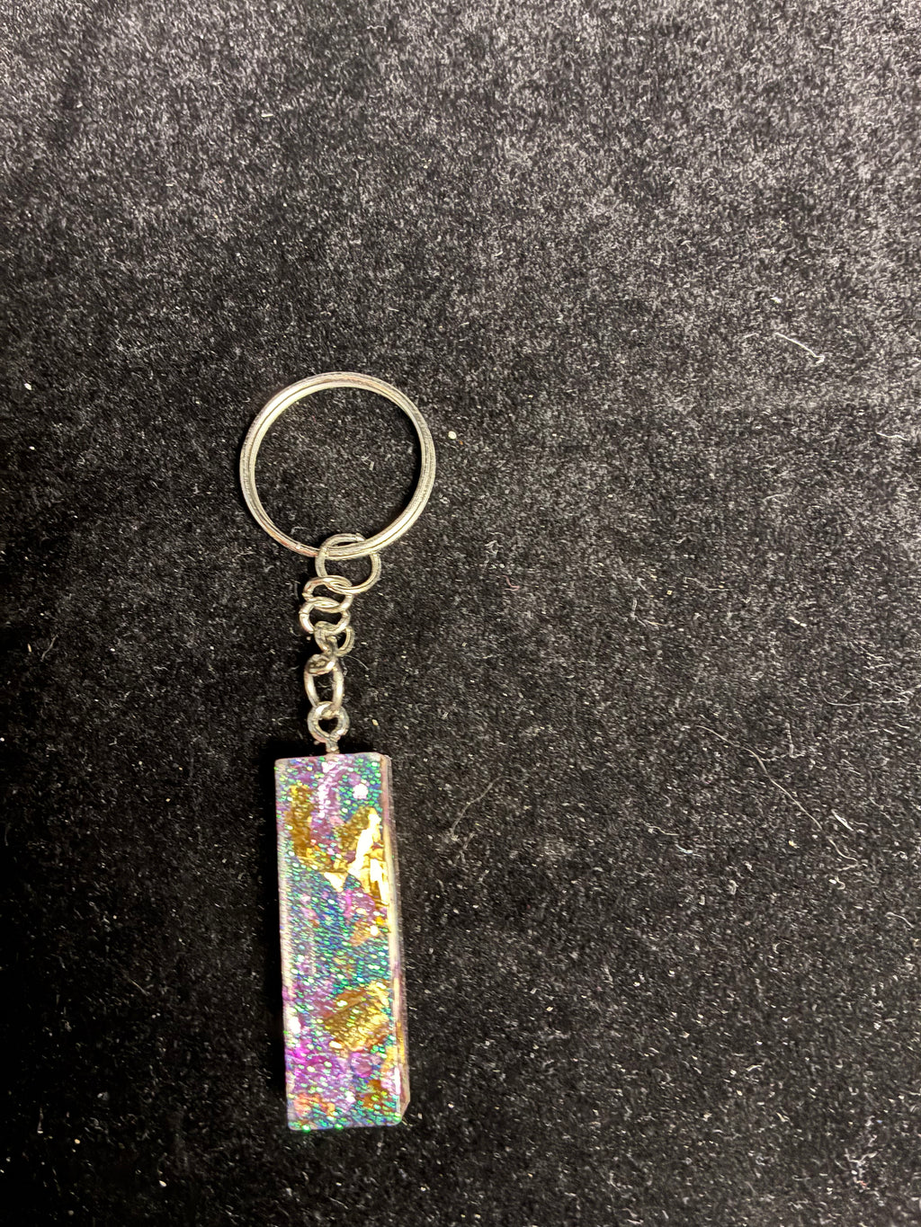 Porte clé alphabétique paillette vert feuille d’or rose LES MERVEILLES DE SONIA