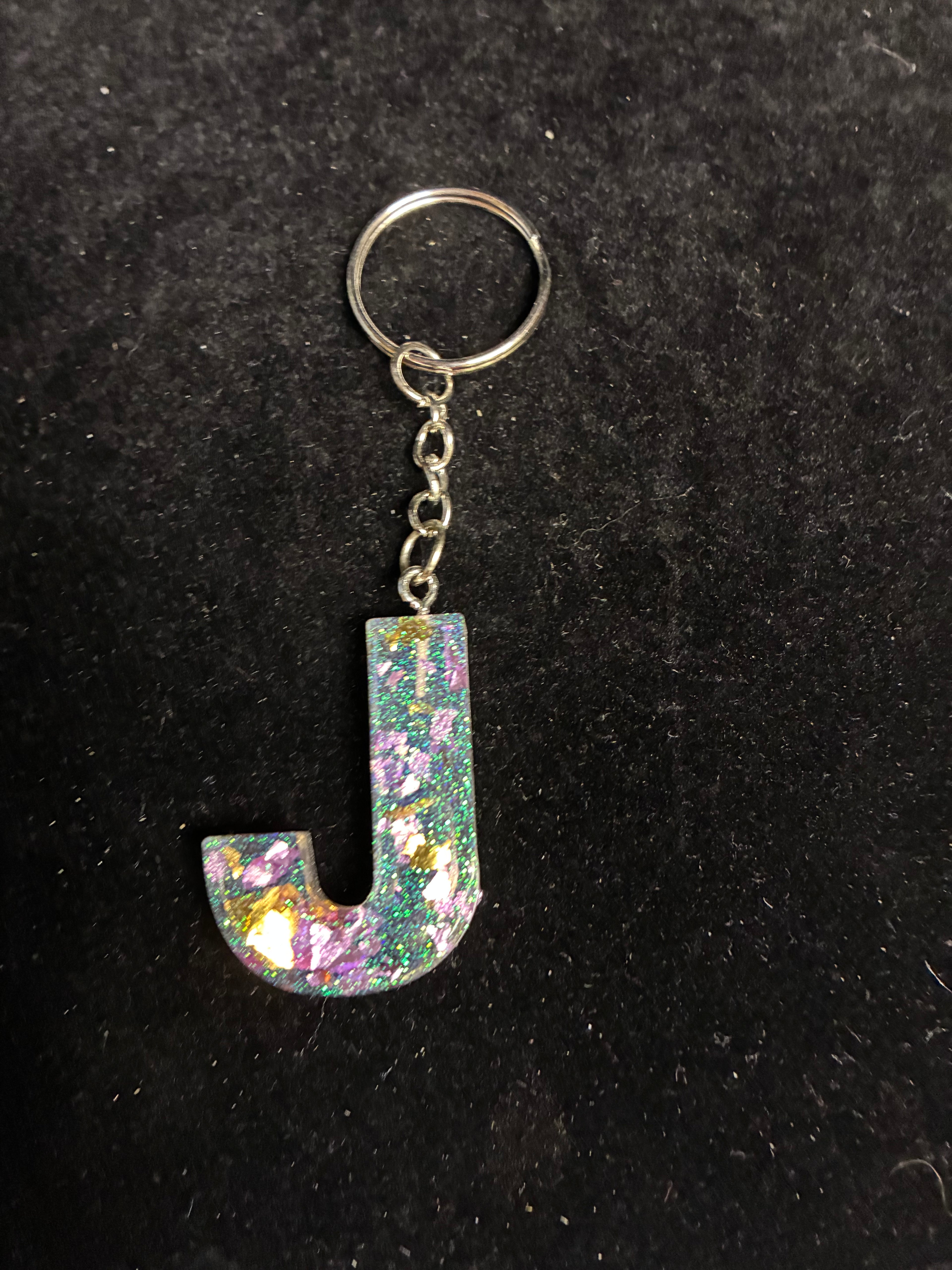 Porte clé alphabétique paillette vert feuille d’or rose LES MERVEILLES DE SONIA