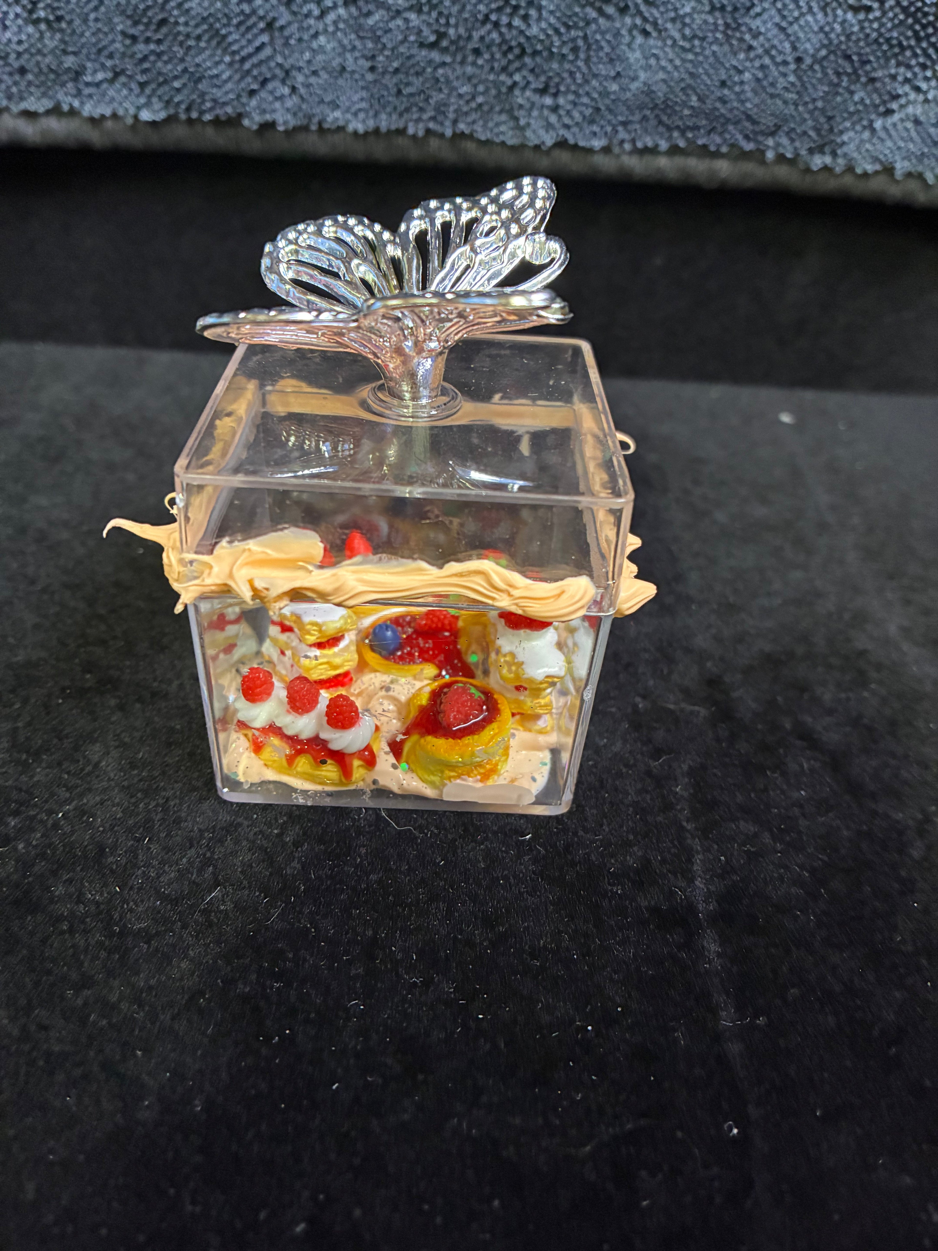 Boîte gâteau framboise LES MERVEILLES DE SONIA